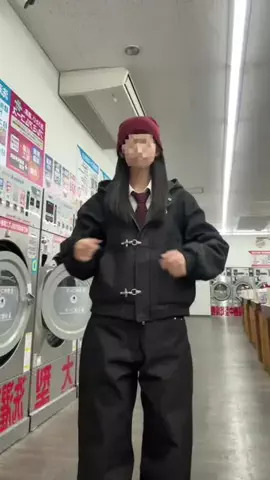 さかまねですのTikTok投稿