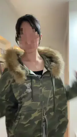 さかまねですのTikTok投稿