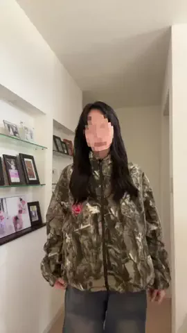 さかまねですのTikTok投稿