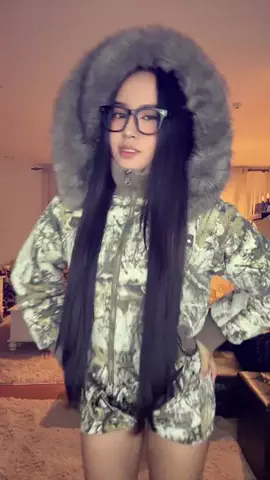 YASMINのTikTok投稿