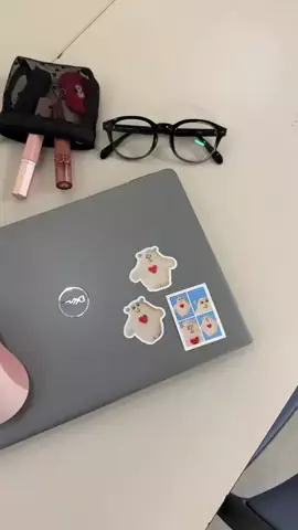 えび｜会社行くだけなのにちゃんと可愛くいたいのTikTok投稿