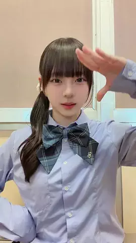 椎名 彩晴(しいな いろは)のTikTok PR投稿：あっち向いてホイ🫵🏻#märmi #10 #seju #pr 