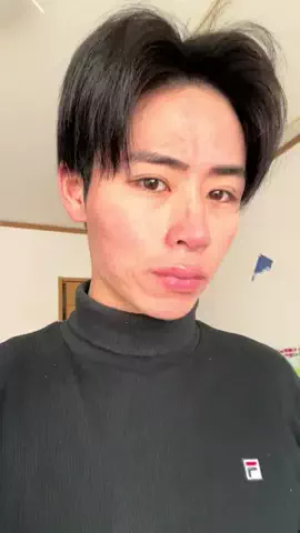 案件で汚肌を綺麗にする大学生（アケオハ大学生）のTikTok投稿