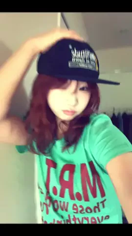 もえのTikTok投稿