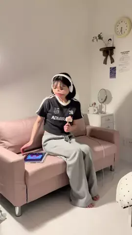 ころも(限界社会人)のTikTok投稿