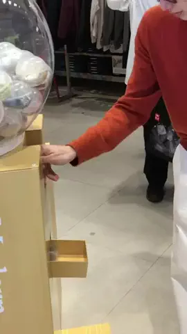 カレンのTikTok投稿