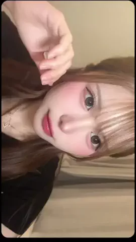 りなちーのTikTok投稿