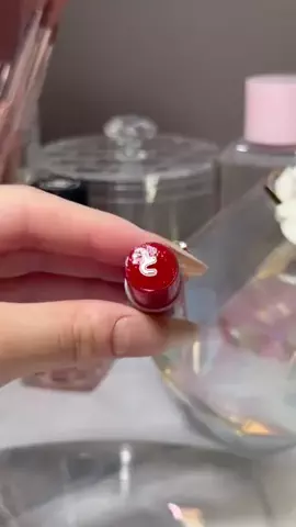 まゆ💄コスメガチレビューのTikTok投稿