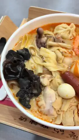 るかのTikTok投稿