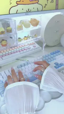 lululalaco【キーボードが大好きなひと🦭⌨️🤍】のTikTok投稿