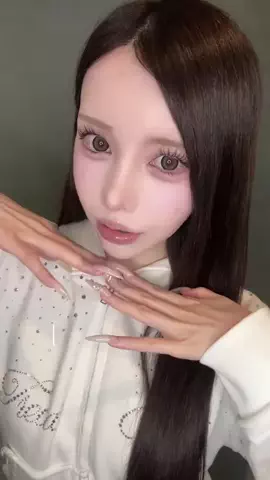 りるのTikTok投稿