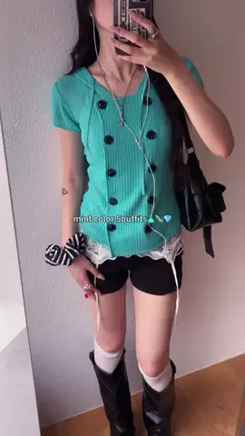 モエのTikTok投稿
