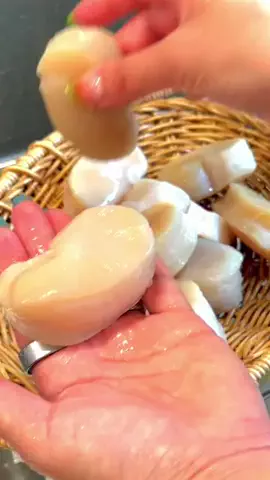 さとこのTikTok投稿