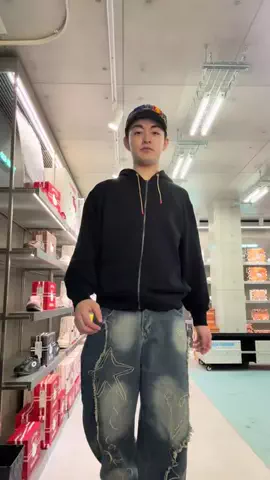 元恐○au店員のTikTok投稿