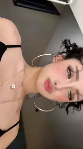 EllieのTikTok投稿
