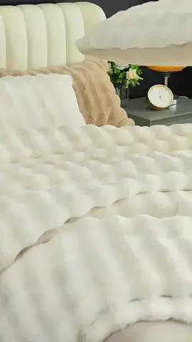やぎゅうえみこのTikTok投稿