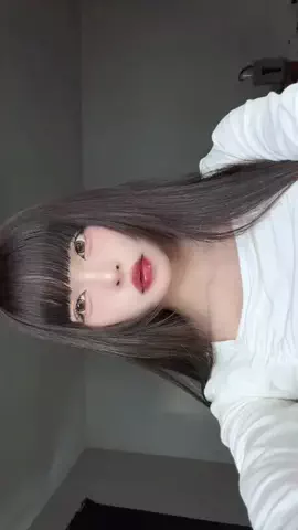 愛純のTikTok投稿