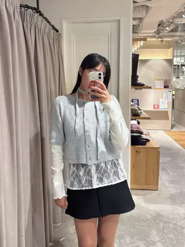 とくながふみかのTikTok PR投稿：春まで使える半袖ニット🧶 mysticの新作です🆕 #mystic #PR
